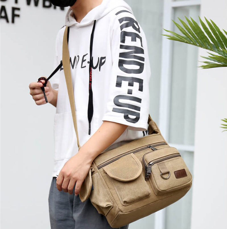 【男士出行必備】新款帆布男士單肩包 超大容量 多層斜挎 實用又高端 【男士出行必備】新款帆布男士單肩包 超大容量 多層斜挎 實用又高端